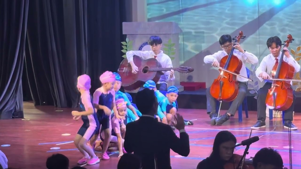 Kindergarten Presentation (Ate Maine - swimmer’s team)