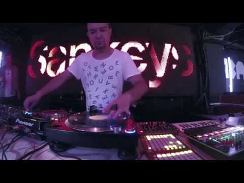 KiNK at Sankeys Ibiza - His Set Up