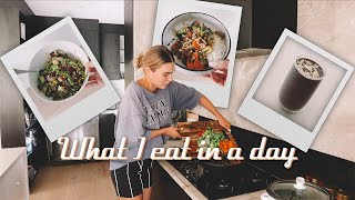 What I Eat In A Day + Tips On How I Stay Productive/Positive