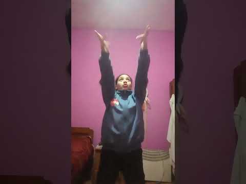 son las 8:40 y me voy a bailar es martes y no tengo cole y entró alas 9:00 a bailar