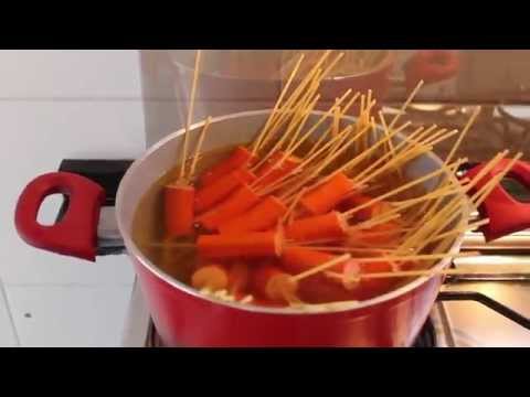 MACARRAO COM SALSICHA