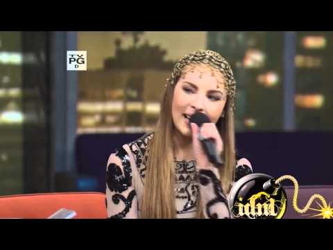 Belinda Cantando Angel A capela 2011