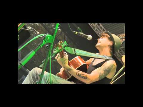 Dennis B. Markheim - Gemüsegarten LIVE @ Village Festival 2014