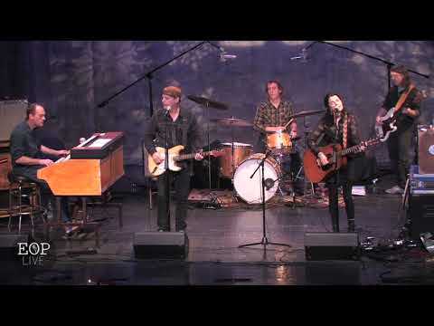 Donna The Buffalo "One Day At A Time" @ Eddie Owen Presents