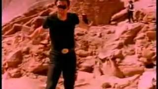 Prisioneros De La Piel Lyrics English Translation