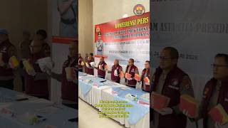 Download lagu Polda Kalsel Gagalkan Peredaran 29,9Kg Sabu dan 15.056 Butir Ekstasi Jaringan Antar Provinsi. mp3