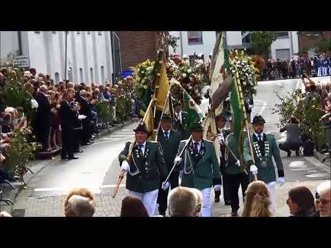 2017 0910 St  Eustachius Schüzen Büttgen Vorst   Aufmarsch der Blumenhörner YT