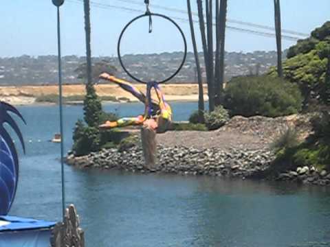 Cirque De La Mer.AVI