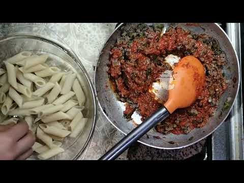 How To Make Baked Pasta With Ground Beef And Tomato Sauce