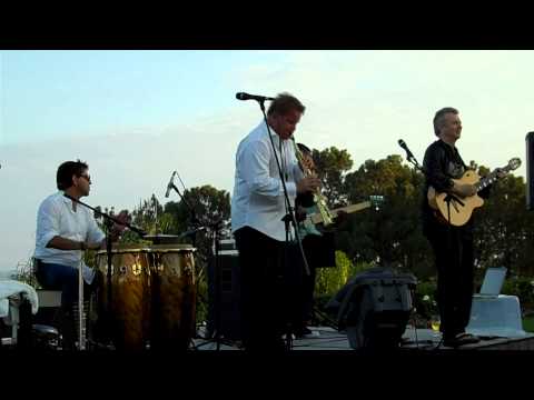 Chilaxin' - Euge Groove Featuring Peter White (Smooth Jazz Family)