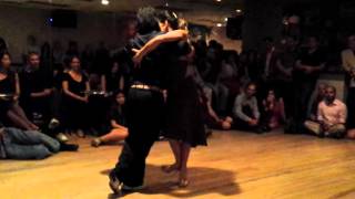 Argentine tango: Tomás Corbalán  & Yamila Ivonne - Buscándote (lyrics)