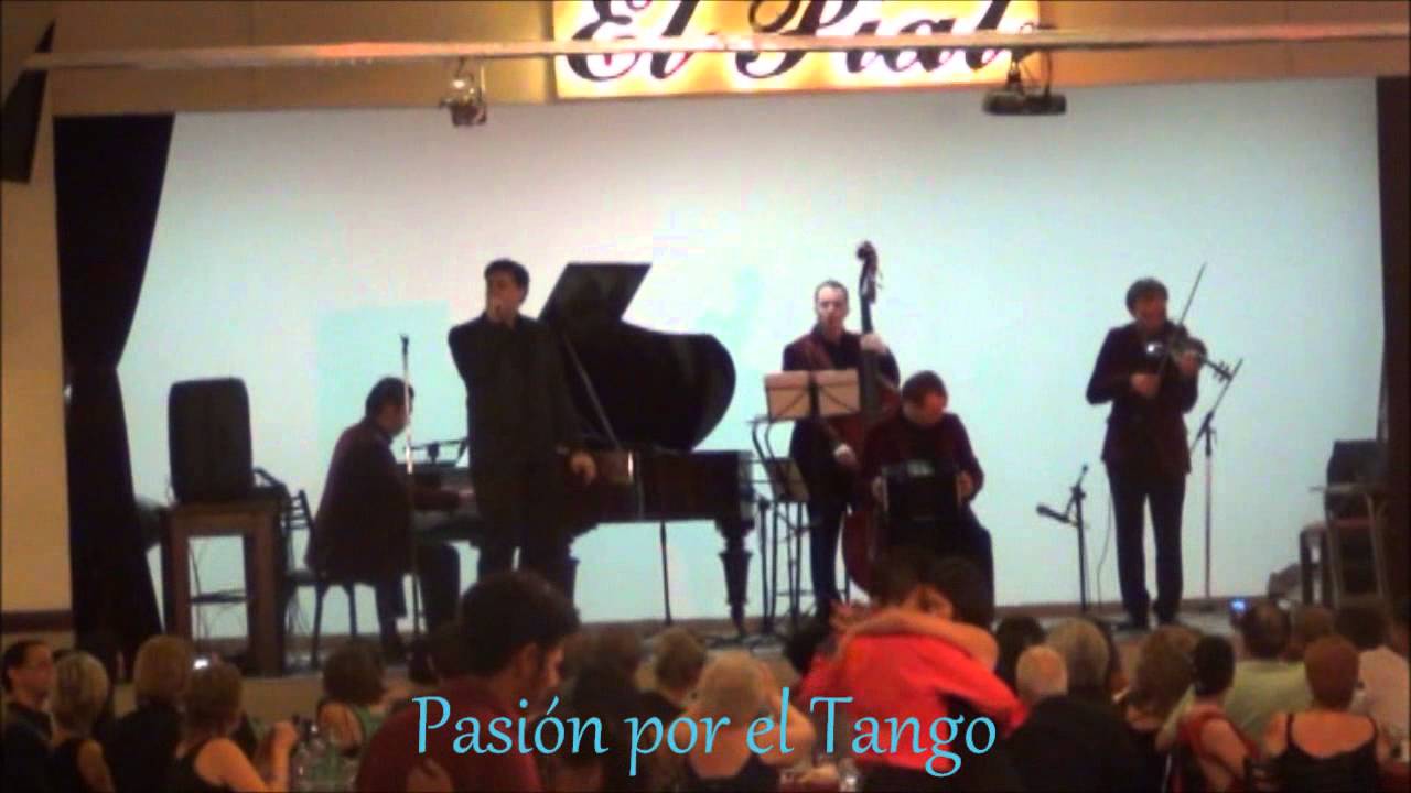 SOLO TANGO ORQUESTA y SERGIO UGARTE Interpretando el Tango PACIENCIA en la MILONGA LA BALDOSA