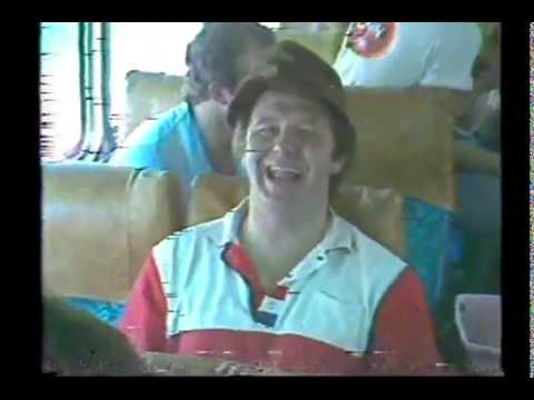 Leon Schuster - Mokkiesdam Se Eerste Span