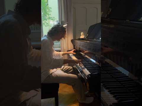 Daily Czerny! I couldn’t resist to add a beat to the left hand… op.740 no.14  #carlczerny