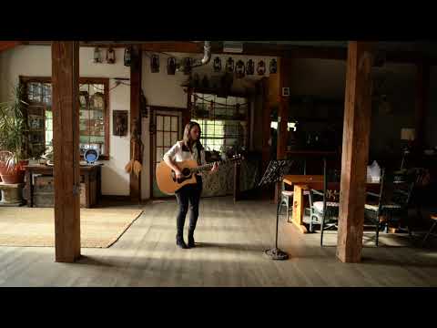 Elle Sera ~ Change of Season acoustic LIVE