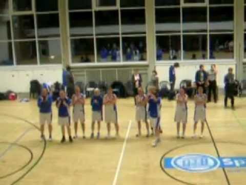 OTB Lady Titans gegen SG Harburg Baskets 100-54 am 5.2.2012. der Jubel nach Spielende :)