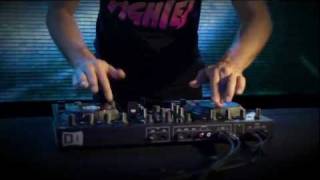Video thumbnail for Native Instruments Traktor Kontrol S2 Introduction by SoundsLiveShop