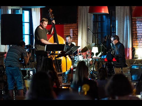 VOICINGERS ON TOUR: CZECH REPUBLIC  - Paweł Kaczmarczyk Trio - Something Personal