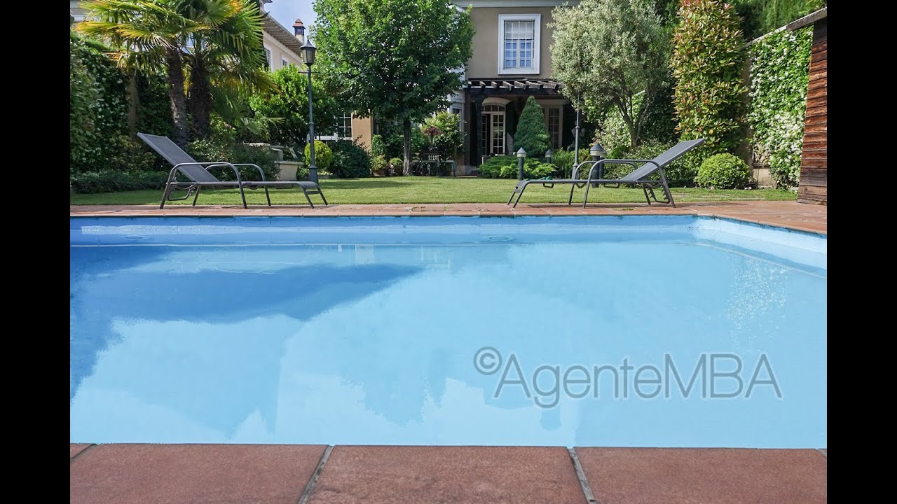 Video Chalet pareado en avenida Carondelet. Conde de Orgaz. Madrid