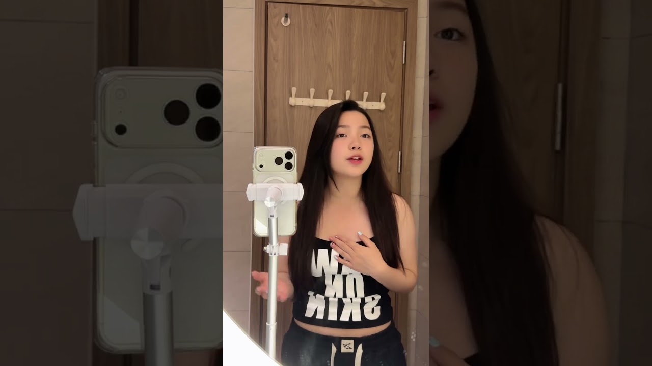Và Thế Giới Mất Đi 1 Người Cô Đơn