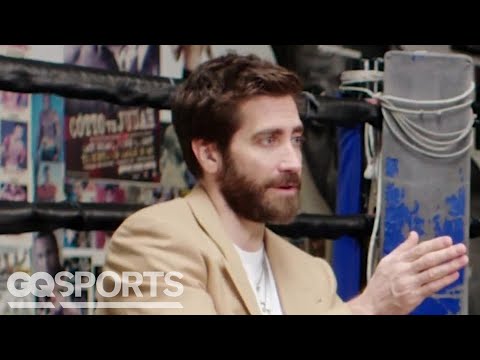 Jake Gyllenhaal on entering the real UFC cage #RoadHouse