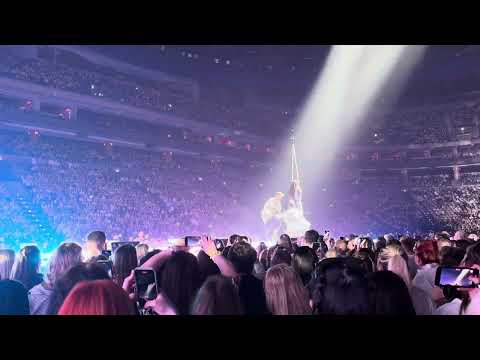 Ewa Farna - Všechno nebo nic (Praha, O2 Arena, 30 - přidaný koncert, 22.03.2024)