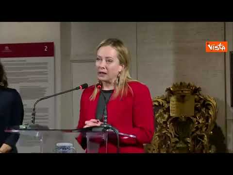 Giorgia Meloni si commuove alla festa ebraica: "Noi femmine siamo troppo sensibili"