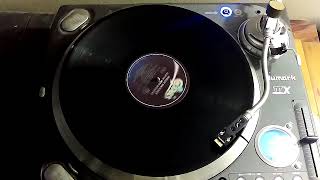 Download lagu Molly Hatchet - Whiskey Man mp3 Download lagu Molly Hatchet - Whiskey Man mp3