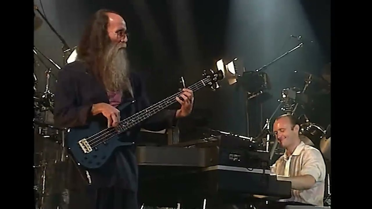 Isolated Live Bass Guitar | Leyland Sklar - Inside Out (Live 1990) - YouTube