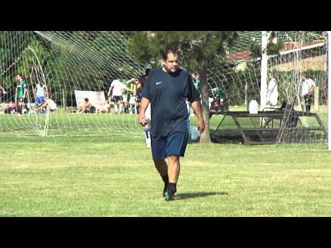 No es Cafu, no es Dani Alves, es el Nestor Clausen de Vieja Escuela.