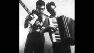 TMBG unreleased &quot;The Puppet Head&quot; (1985 demo tape)