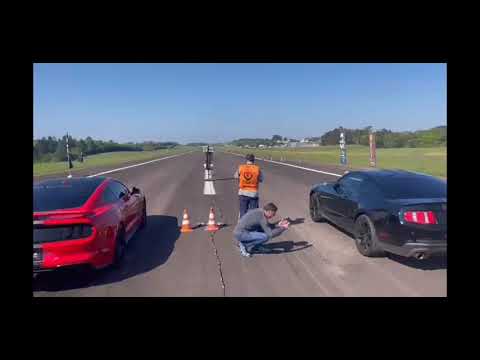 ARRANCADA DE CARROS ESPORTIVOS