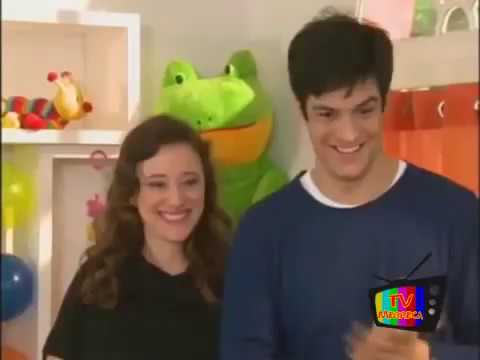 Stephanie Sapin - Programa Estrelas - Como dar banho em bebê (Parte 2/2)