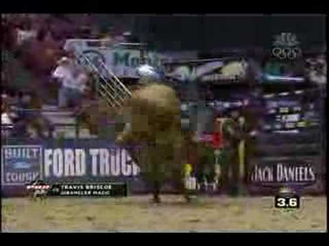 Travis Briscoe rides Wrangler Music for 90 points