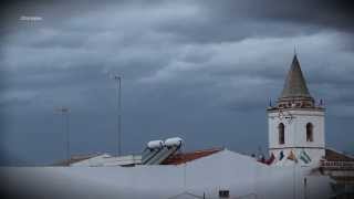 preview picture of video 'Improvisado Time-lapse de la borrasca sobre San Juan del Puerto (01/04/2014)'