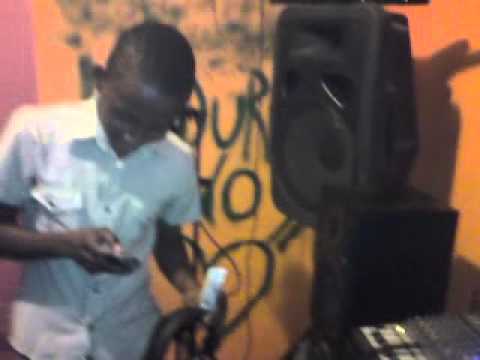 Manlolas Fofo - Em Estúdio (Os Procura Squad)