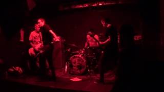 Out of School - Gas Chamber (Angry Samoans) @La Residencia 08/04/2017