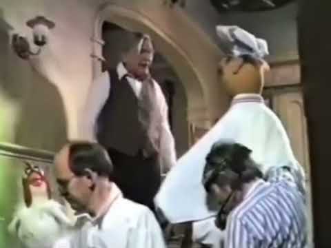 *RARE* Muppet Family Christmas Behind The Scenes Footage
