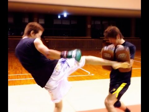 KICK’S キックボクシングのコンビネーション！