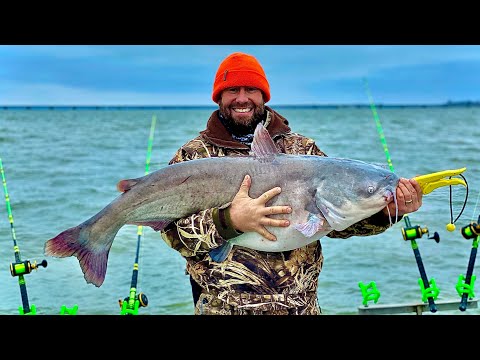 Texas Monster Catfish (Catch Clean Cook) Part 1 | 3 Giants & Capt. Special
