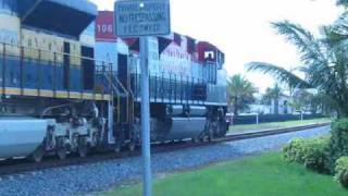 preview picture of video 'Trainhunters FEC-CSX Railfanning, July 7, 2010'