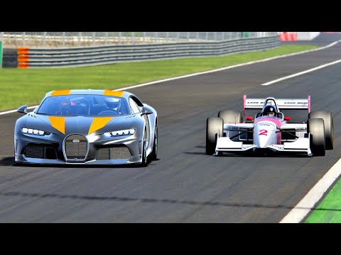 Bugatti Chiron Super Sport 300+ vs IndyCar 1999 - Old Monza