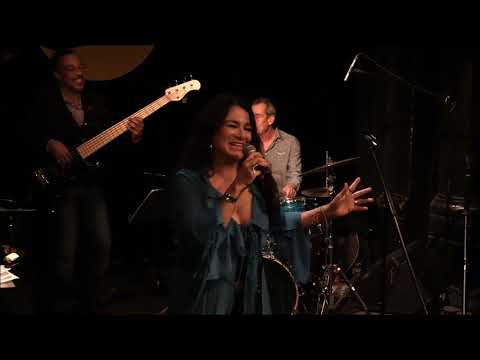 Laura Buenrostro Latin Jazz Quartet au Club Jazz Grenoble