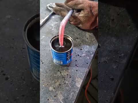 Apple lleva 15 años con los derechos de un material más duro que el acero. El problema es que solo lo ha usado para fabricar el pincho de la SIM, hasta ahora