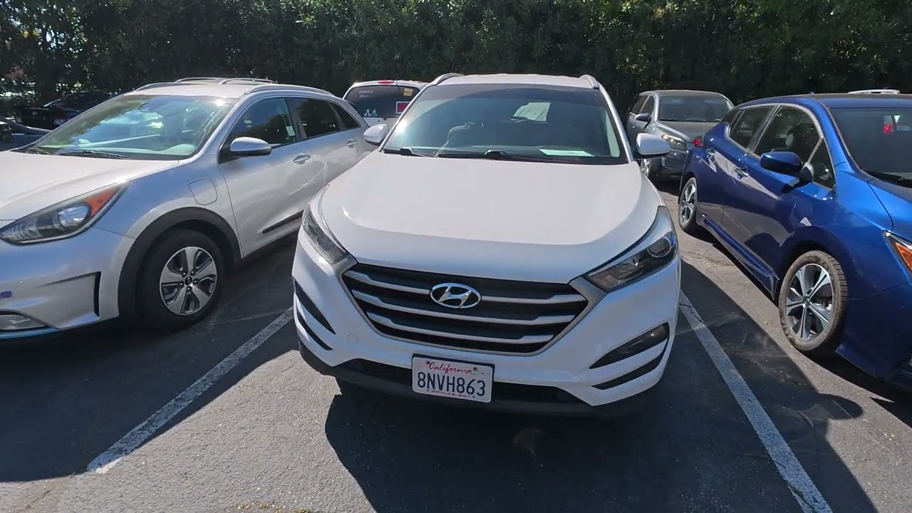 Машины с пробегом по калифорнийским дорогам на площадке у Юрия Берга