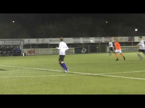 23 jan 2018 IJFC 1 - PVC 1 vriendsch 2-0 Knappe redding Julius