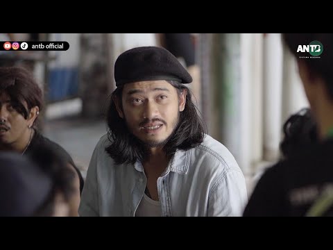 (LOCAL YOUTH) PICKERS