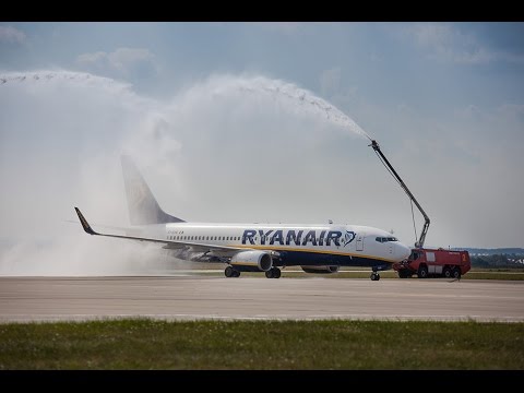 Pierwszy samolot z Berlina