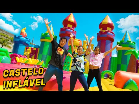 VIRAMOS DONOS DE UM CASTELO INFLÁVEL GIGANTE! - MUITO ÉPICO