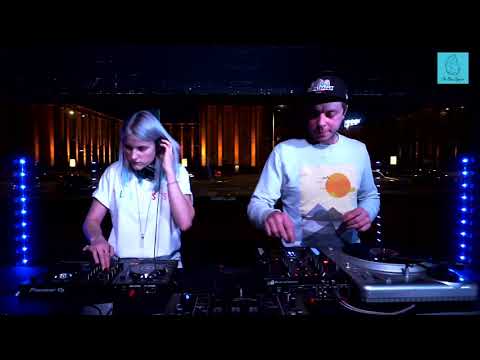 The Blue Oyster: ROT OTO / 21.04 / 20 - 21